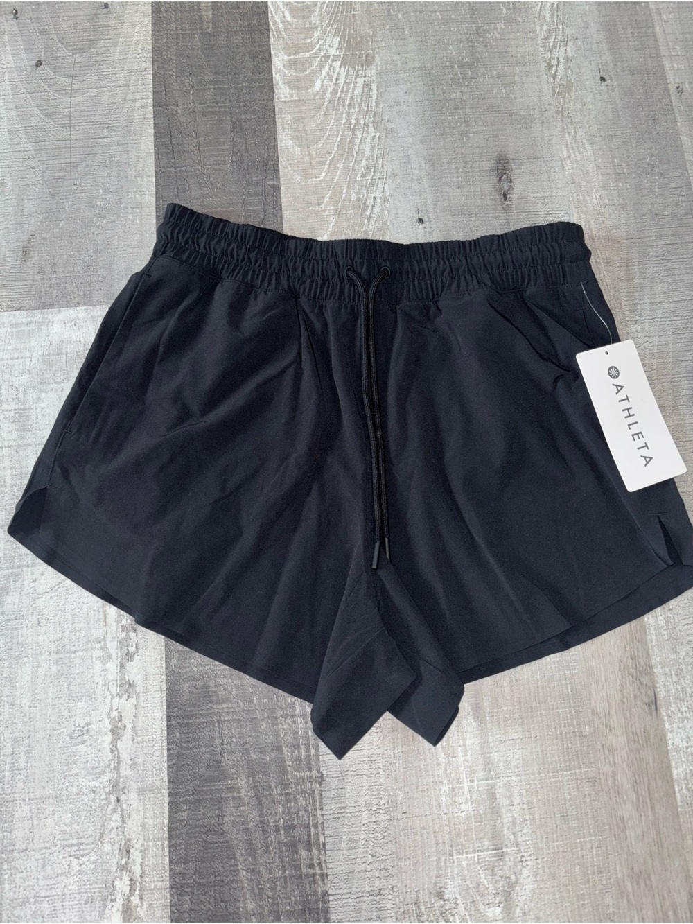 ✔️Athleta Women's Black Crossroads Shorts